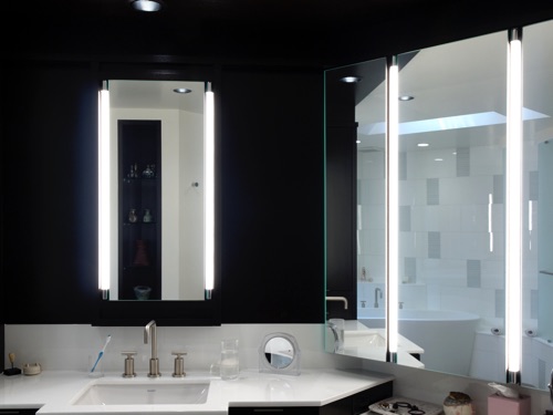 Dressing vanity with 3-way mirrors